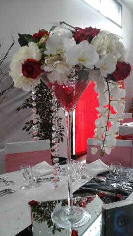 Pack Martini fleurs ROUGES et BLANCHES -Location decoration mariage TOUT  COMPRIS/ table - Artnuptial