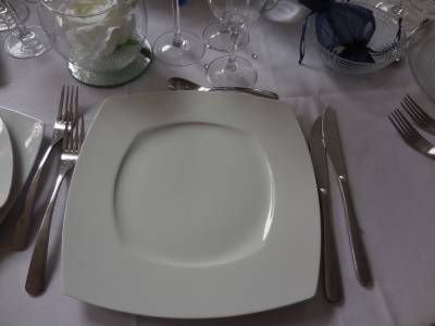 Assiette carrée porcelaine blanche D25 cm (Grande)- Location Vaisselle pas  cher - Artnuptial