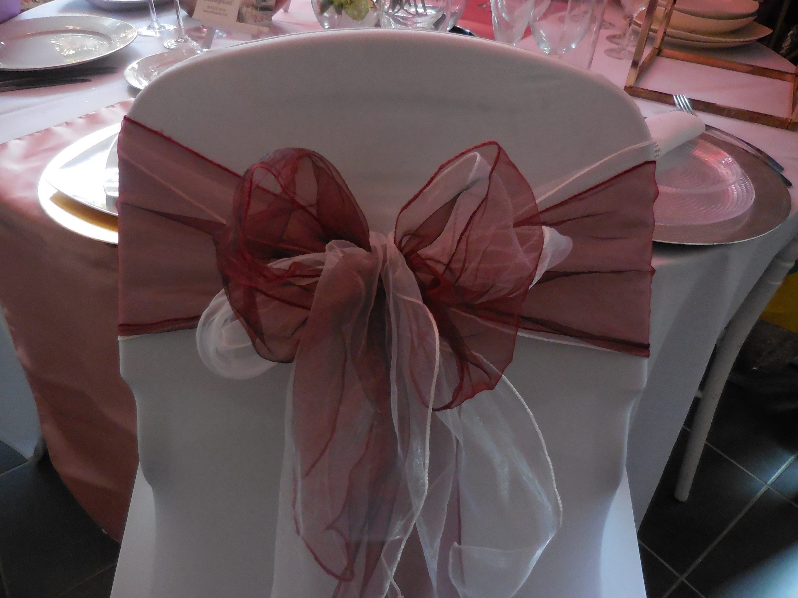 Double ruban organdi Bordeaux + Blanc - Location deco mariage